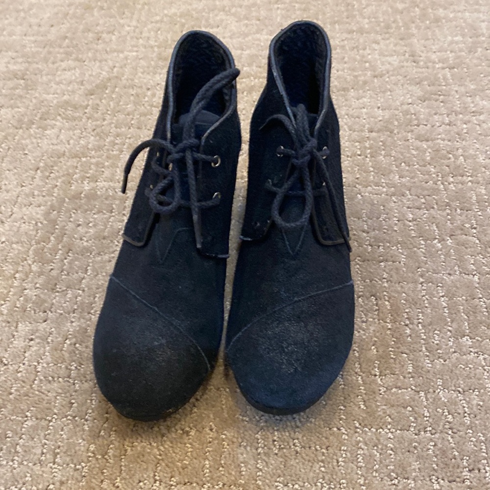 Tom wedges